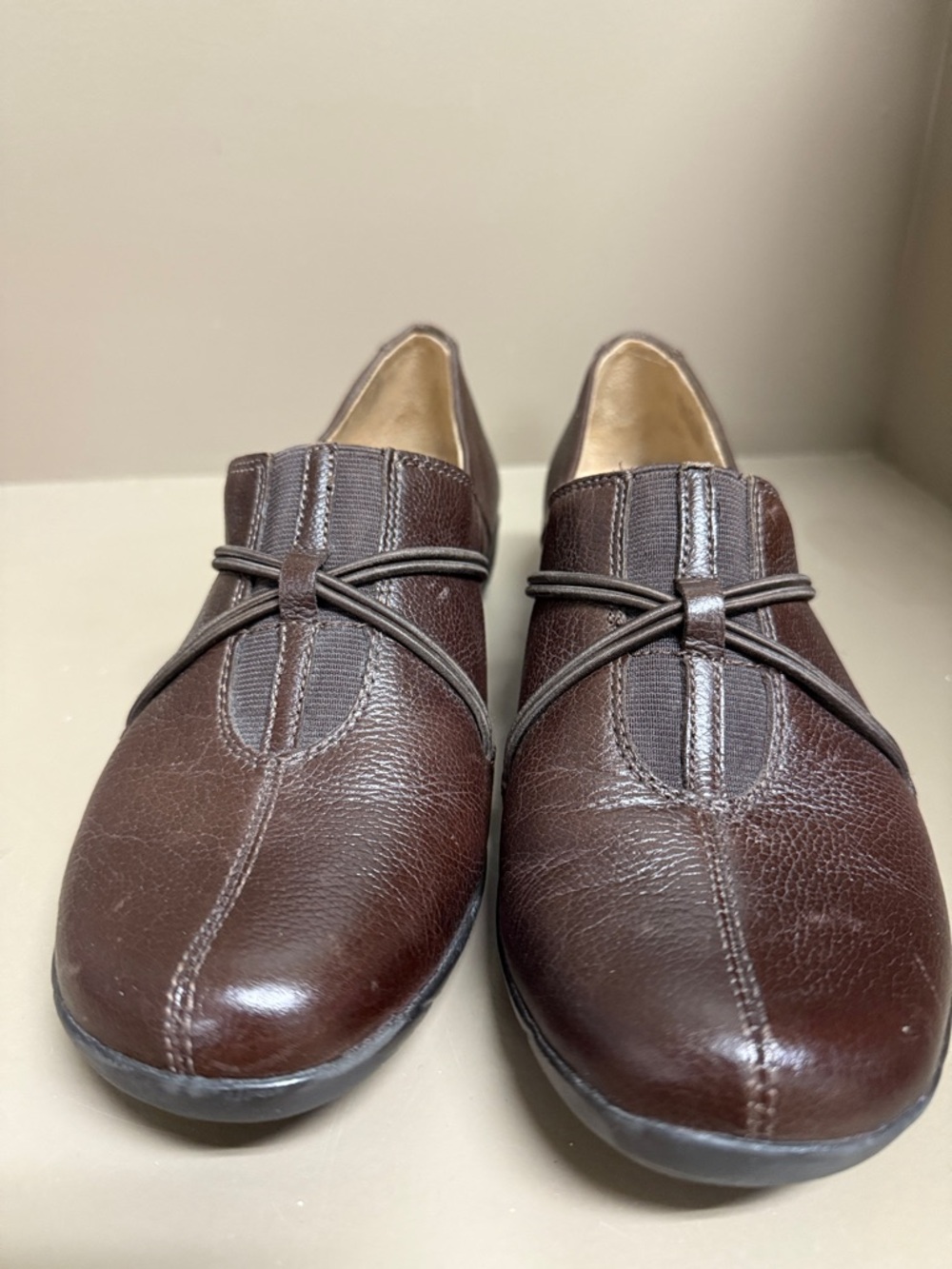 Naturalizer Natania 2 Brown Leather Slip-On Loafers. Cross cord Detail